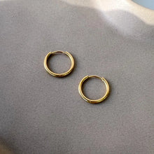 Horace Jewelry - The Small Hoops: Gold